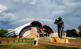 Australian Stockmans Hall of Fame with rainbow